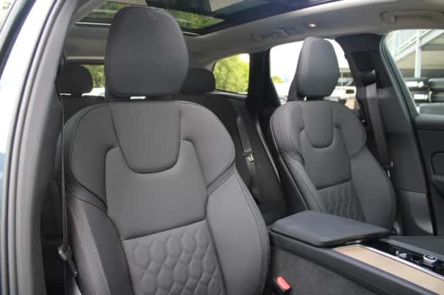 Volvo XC60 (2026) thumbnail 5