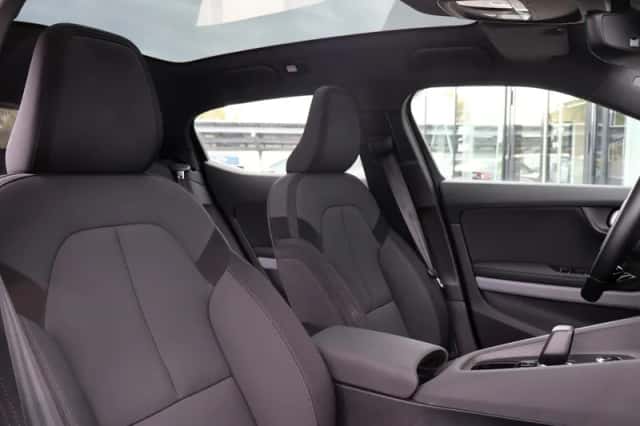 Polestar 2 (2023) thumbnail 2