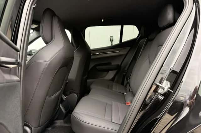 Volvo EX30 (2026) thumbnail 4