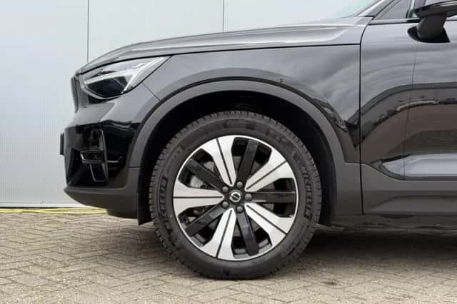 Volvo XC40 (2023) thumbnail 6