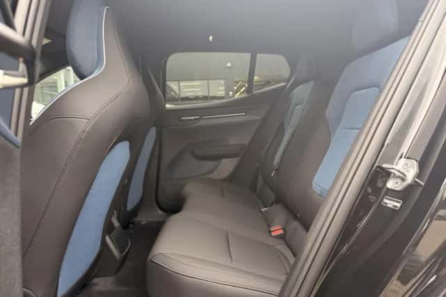 Volvo EX30 (2026) thumbnail 4