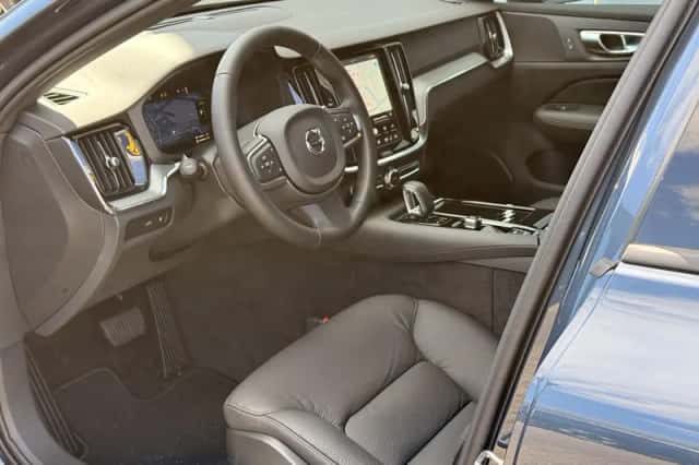 Volvo V60 (2026) thumbnail 3