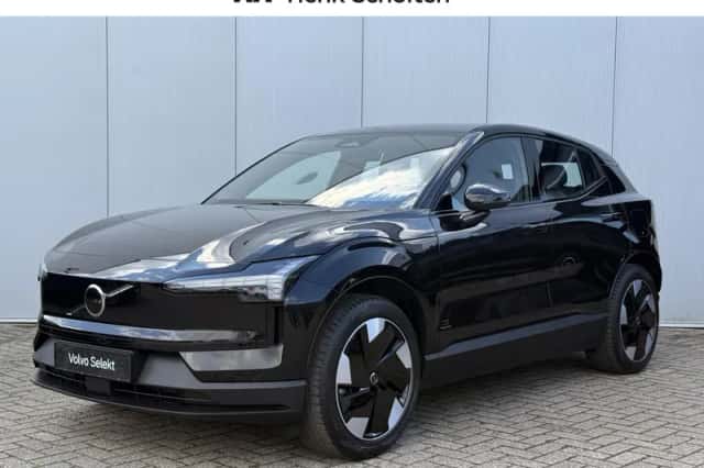 Volvo EX30 (2025) thumbnail 1