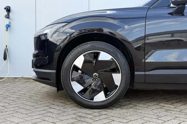 Volvo EX30 (2025) thumbnail 5