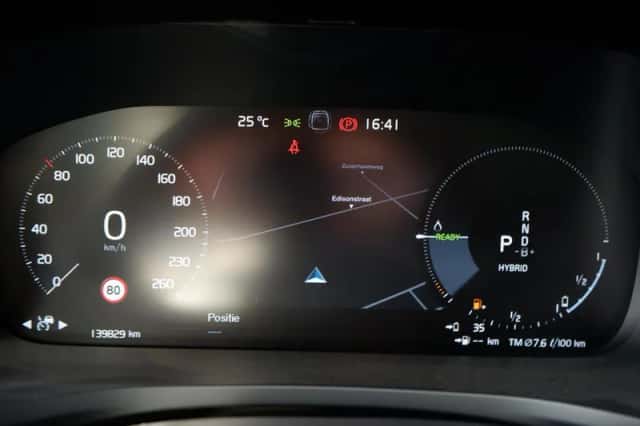 Volvo V60 (2021) thumbnail 6