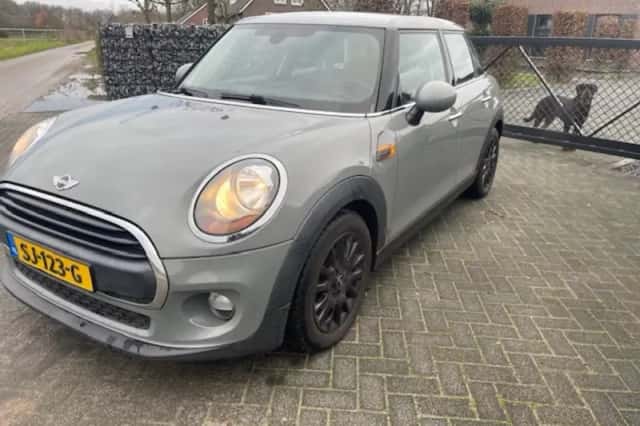 MINI Cooper (2015) thumbnail 2
