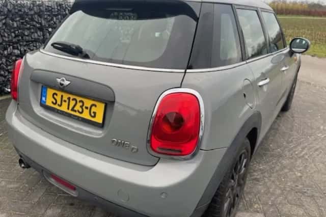 MINI Cooper (2015) thumbnail 6