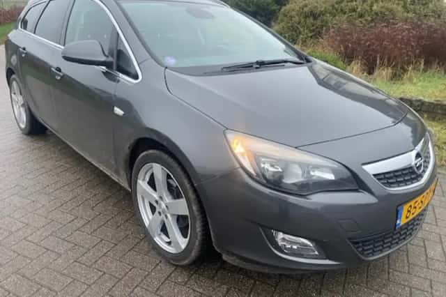Opel Astra (2011) thumbnail 5