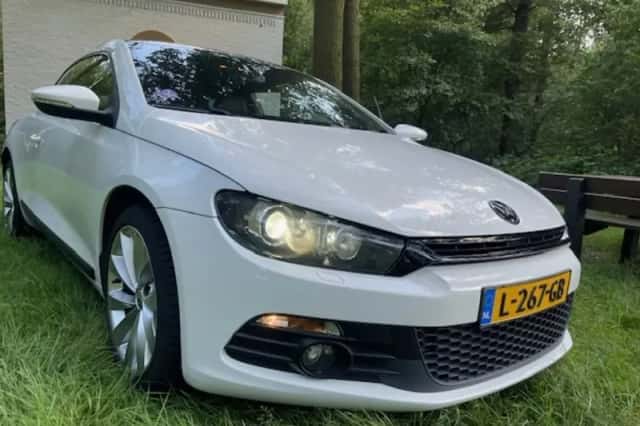 Volkswagen Scirocco (2009) thumbnail 1
