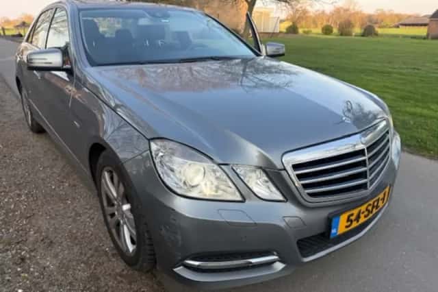 Mercedes-Benz E-Klasse (2011) thumbnail 1