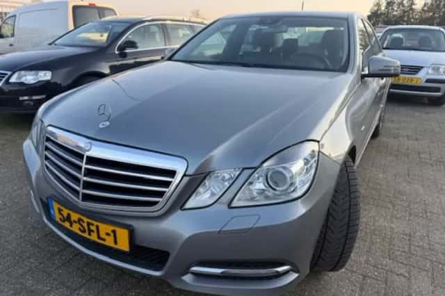 Mercedes-Benz E-Klasse (2011) thumbnail 3