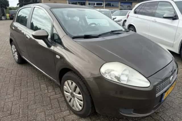 Fiat Grande Punto (2009) thumbnail 1