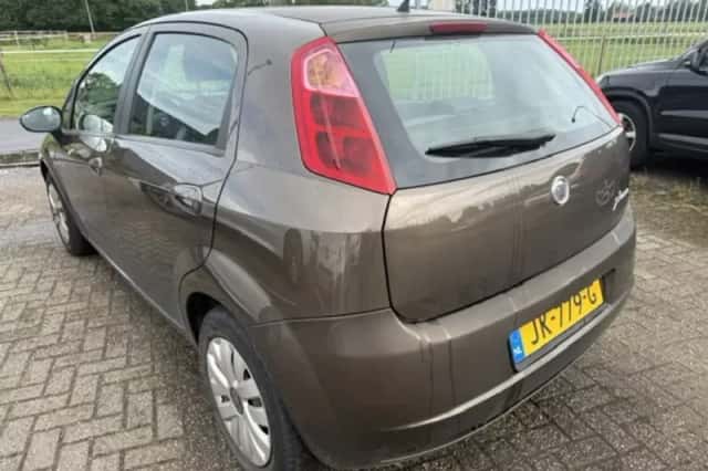 Fiat Grande Punto (2009) thumbnail 3