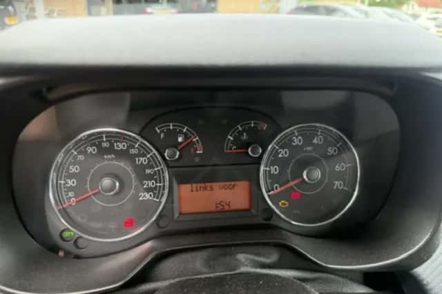 Fiat Grande Punto (2009) thumbnail 4