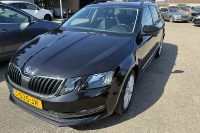 Škoda Octavia (2020) thumbnail 5