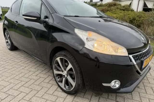 Peugeot 208 (2013) thumbnail 3