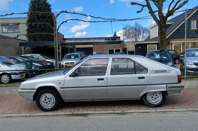 Citroën BX (1988) thumbnail 2