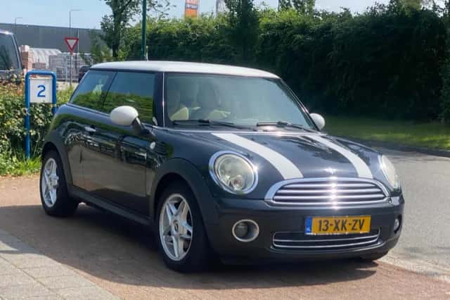 MINI Cooper (2007) thumbnail 1