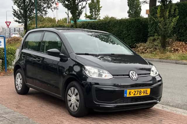 Volkswagen Up! (2021) thumbnail 1