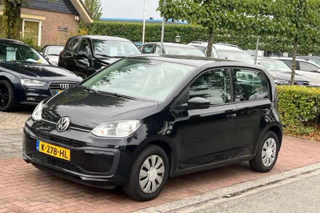 Volkswagen Up! (2021) thumbnail 2