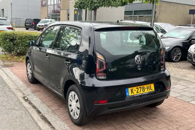 Volkswagen Up! (2021) thumbnail 4