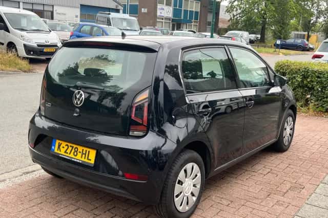 Volkswagen Up! (2021) thumbnail 5