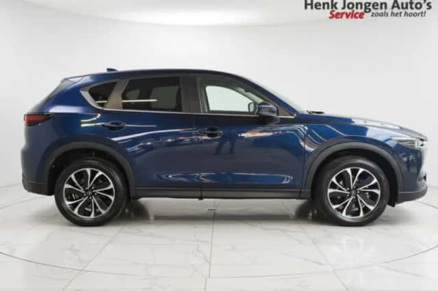 Mazda CX-5 (2023) thumbnail 2