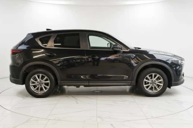 Mazda CX-5 (2022) thumbnail 2