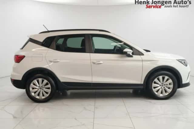 SEAT Arona (2024) thumbnail 2