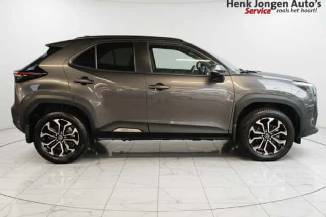 Toyota Yaris Cross (2025) thumbnail 2
