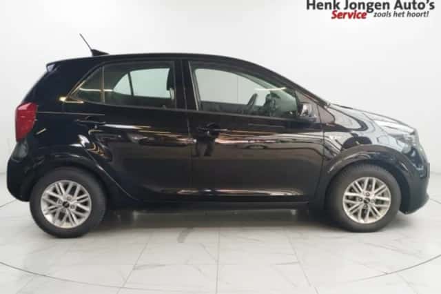 Kia Picanto (2023) thumbnail 2