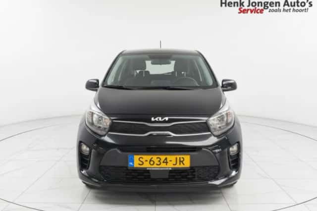 Kia Picanto (2023) thumbnail 3