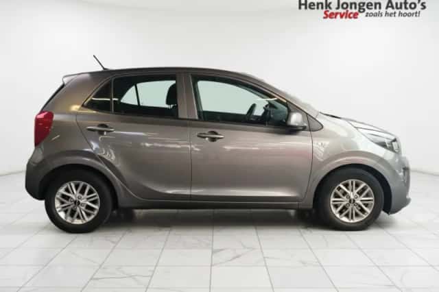 Kia Picanto (2023) thumbnail 2