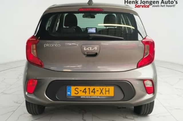 Kia Picanto (2023) thumbnail 4