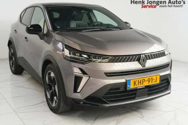 Renault Captur (2025) thumbnail 1