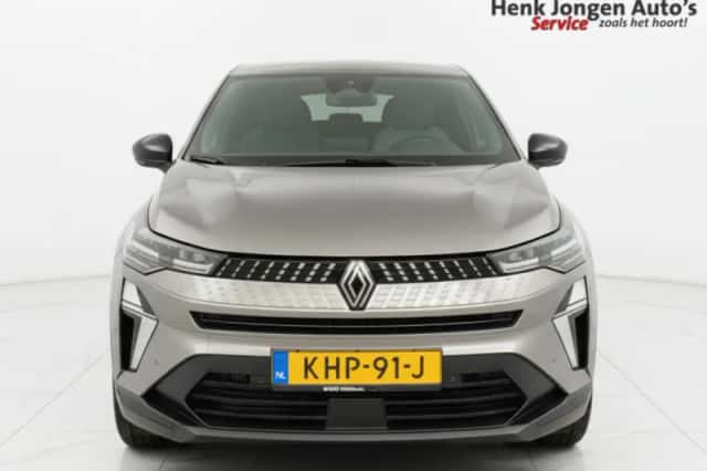 Renault Captur (2025) thumbnail 3