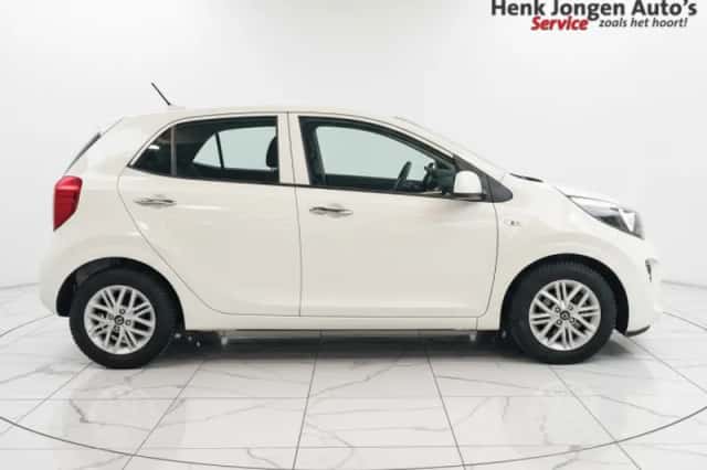 Kia Picanto (2024) thumbnail 2