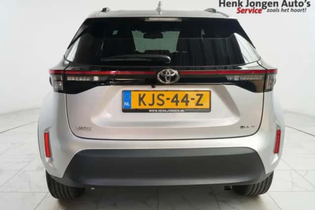 Toyota Yaris Cross (2025) thumbnail 4