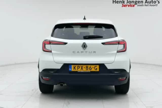 Renault Captur (2025) thumbnail 3