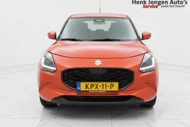 Suzuki Swift (2025) thumbnail 3