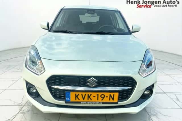 Suzuki Swift (2025) thumbnail 3