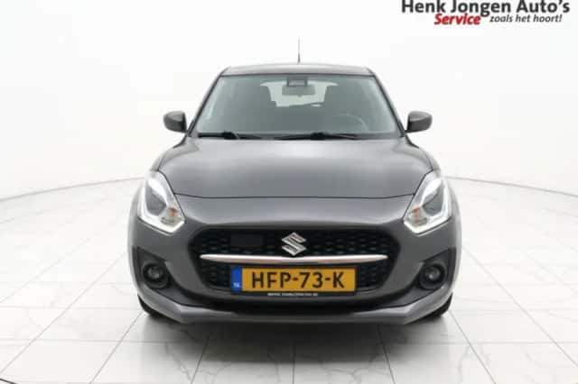 Suzuki Swift (2021) thumbnail 3