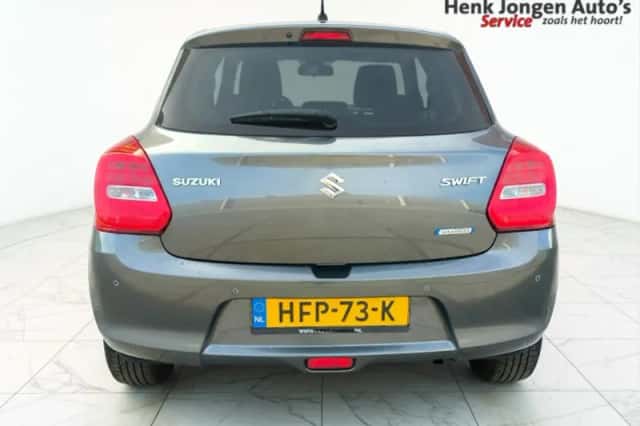Suzuki Swift (2021) thumbnail 4