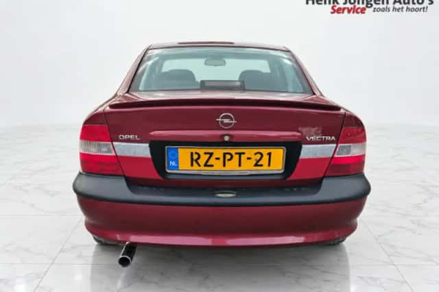 Opel Vectra (1997) thumbnail 4