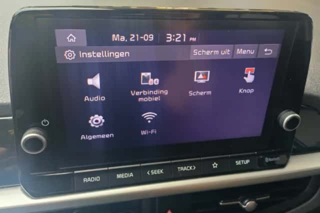 Kia Picanto (2023) thumbnail 5