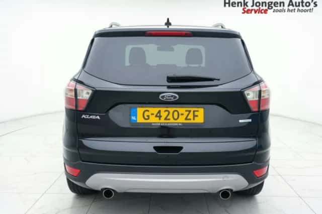 Ford Kuga (2017) thumbnail 4