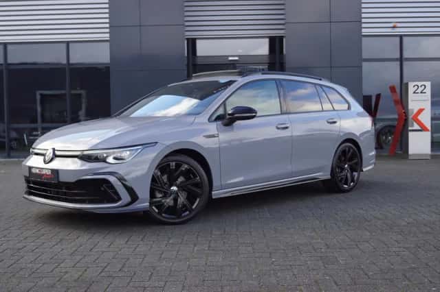 Volkswagen Golf (2024) thumbnail 1