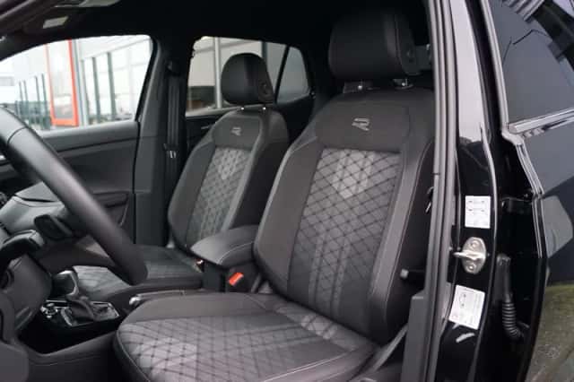 Volkswagen T-Cross (2024) thumbnail 3
