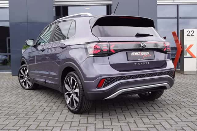 Volkswagen T-Cross (2024) thumbnail 2