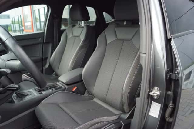 Audi Q3 Sportback (2021) thumbnail 3